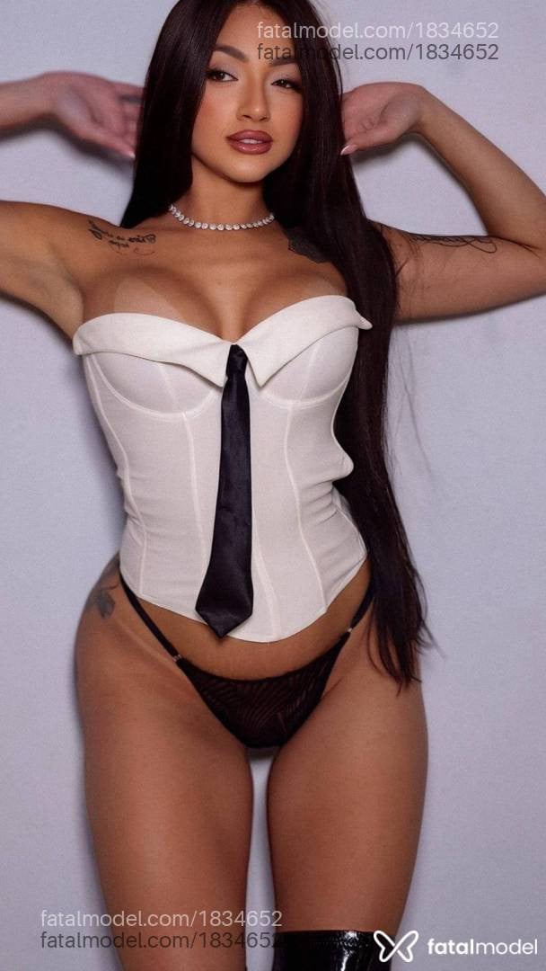 Acompanhante mulher com cabelo castanho de olhos mel - Luana Garcia