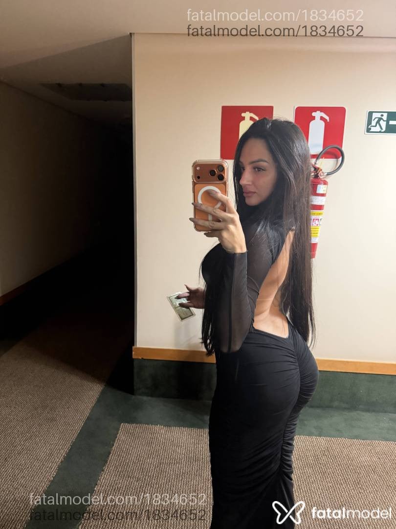 Acompanhante mulher com cabelo castanho de olhos mel em Belo Horizonte - Luana Garcia