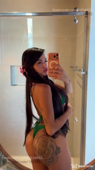 Acompanhante mulher com cabelo castanho de olhos mel em Belo Horizonte - Luana Garcia