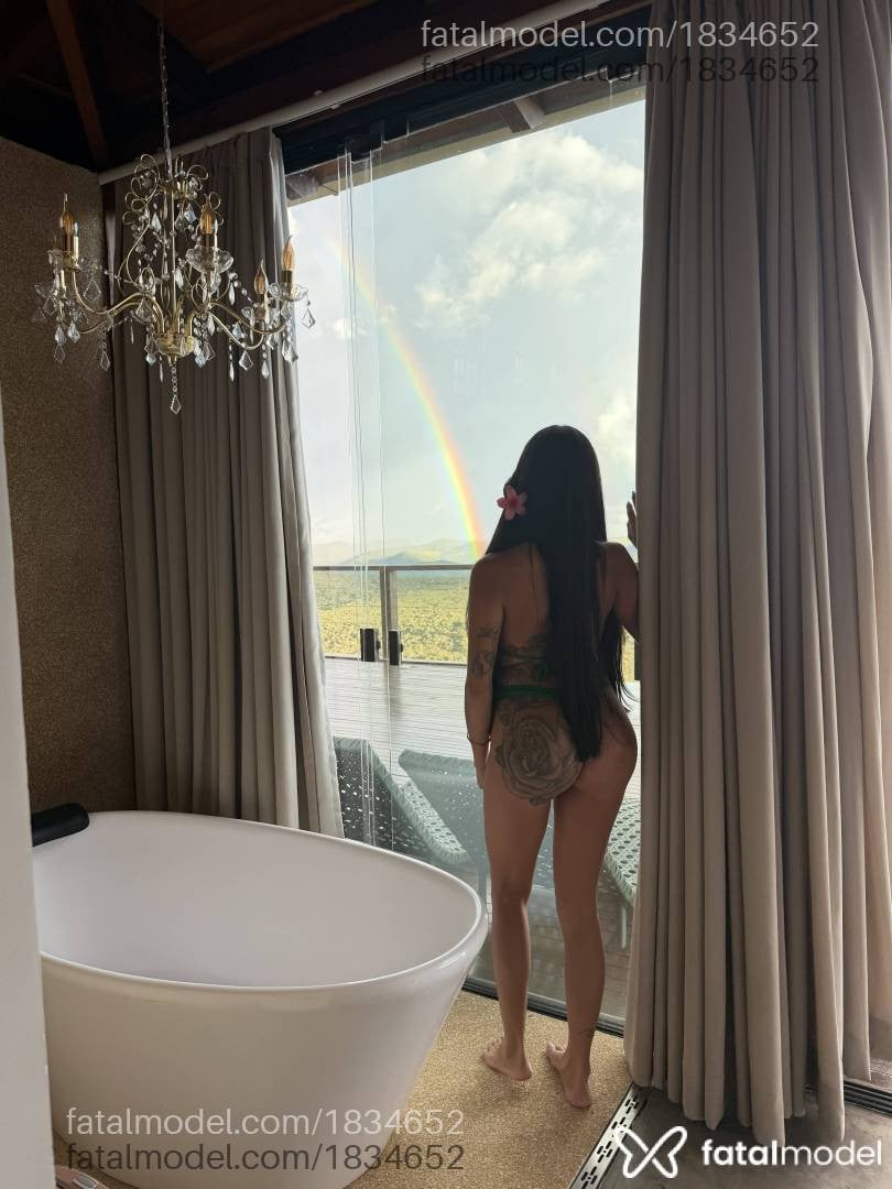 Acompanhante mulher com cabelo castanho de olhos mel em Belo Horizonte - Luana Garcia