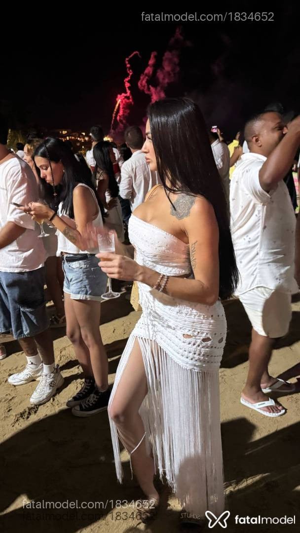 Acompanhante mulher com cabelo castanho de olhos mel em Belo Horizonte - Luana Garcia