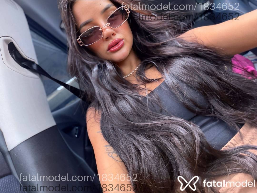 Acompanhante mulher com cabelo castanho de olhos mel em Belo Horizonte - Luana Garcia