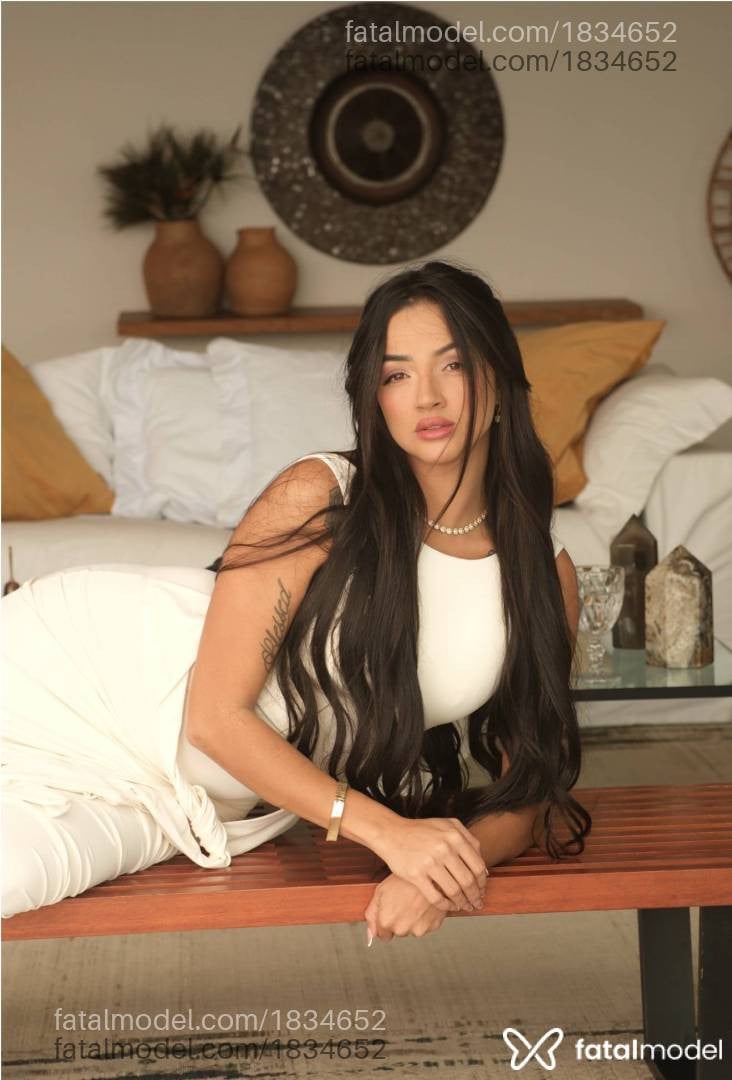 Acompanhante mulher com cabelo castanho de olhos mel em Belo Horizonte Acompanhante mulher com cabelo castanho de olhos mel em Belo Horizonte - Luana Garcia