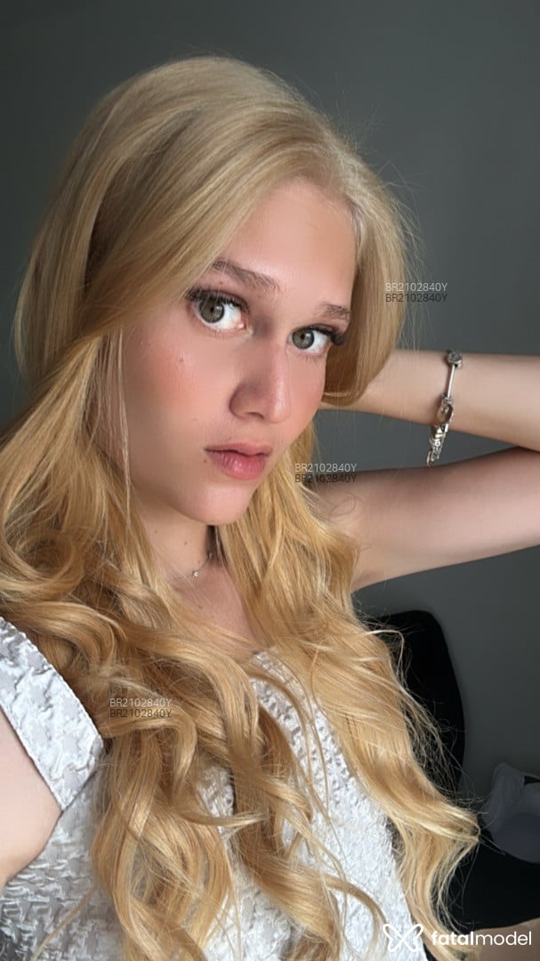 Acompanhante mulher trans loira (o) de olhos verdes em Curitiba - Stella