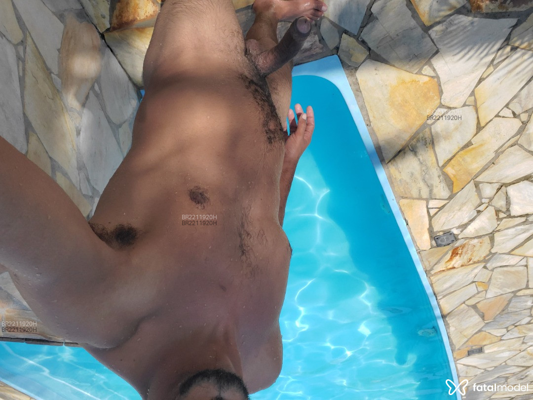 Acompanhante homem com cabelo castanho de olhos castanhos em Virtual Acompanhante homem com cabelo castanho de olhos castanhos em Virtual - Negroanonimo