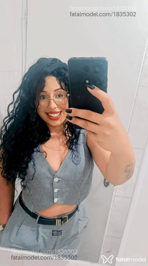 Acompanhante mulher morena (o) de olhos castanhos em São Sebastião do Paraíso - Lívia