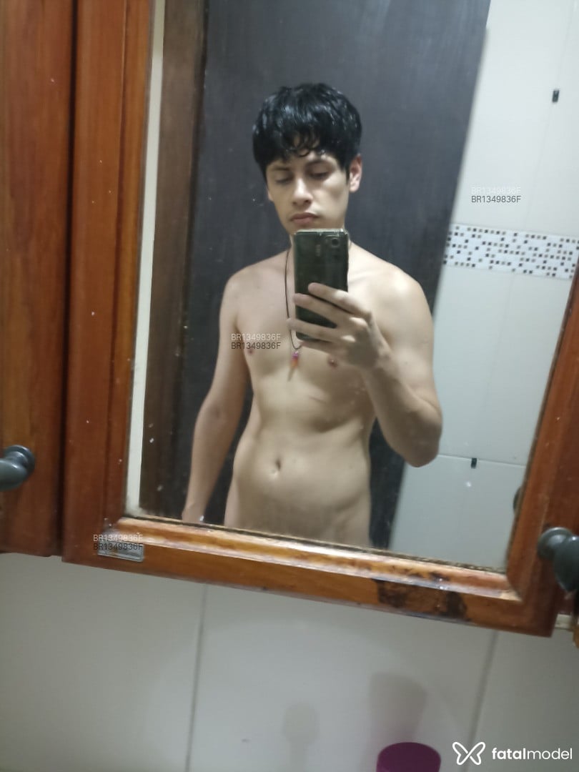 Acompanhante homem morena (o) de olhos pretos em Porto Alegre - Arthur Houken