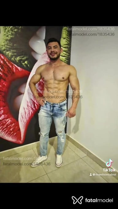 Acompanhante homem morena (o) de olhos castanhos em Cascavel - Plaza