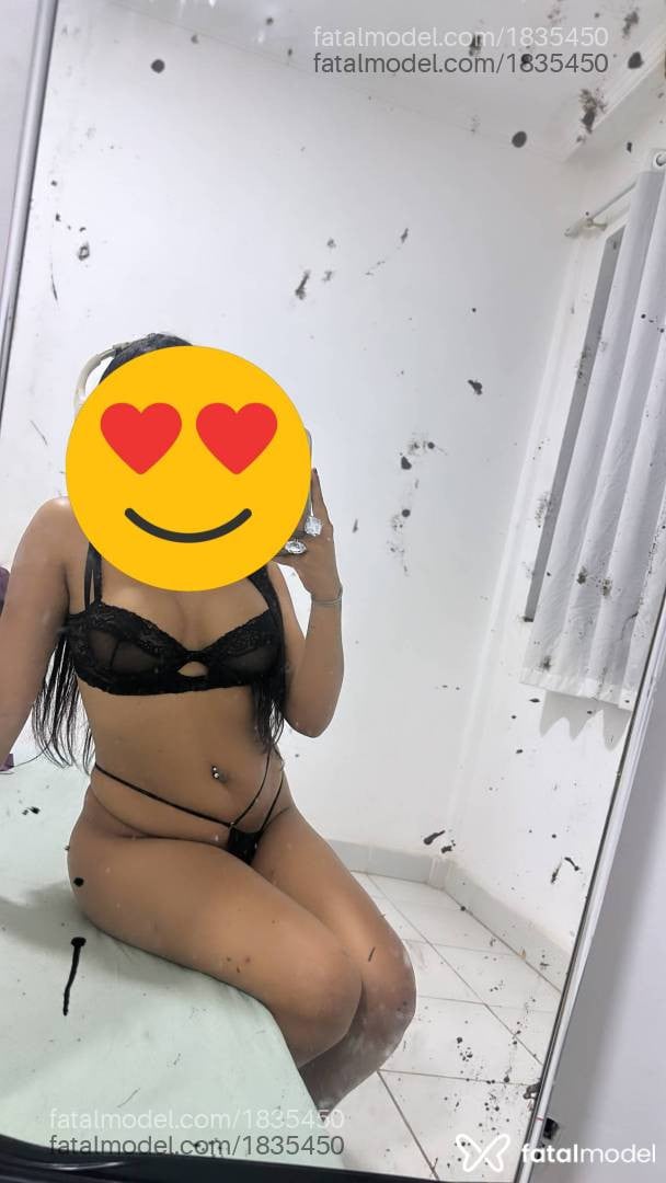 Acompanhante mulher morena (o) de olhos castanhos em Goiânia - Júlia Sampaio