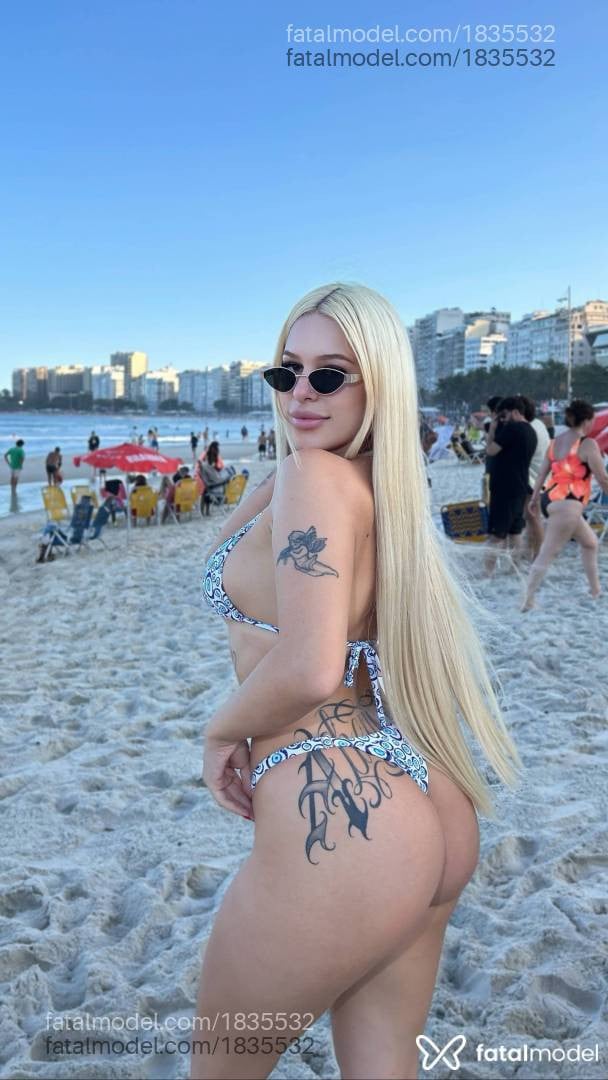 Acompanhante mulher loira (o) de olhos verdes - Camila Lovatelli