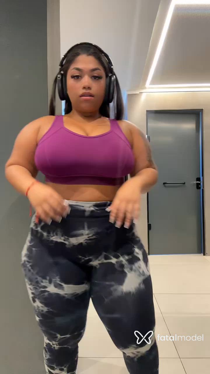 Acompanhante mulher com cabelo castanho de olhos castanhos - Nataly Dias