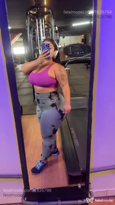 Acompanhante mulher com cabelo castanho de olhos castanhos em São Mateus Acompanhante mulher com cabelo castanho de olhos castanhos em São Mateus - Nataly Dias