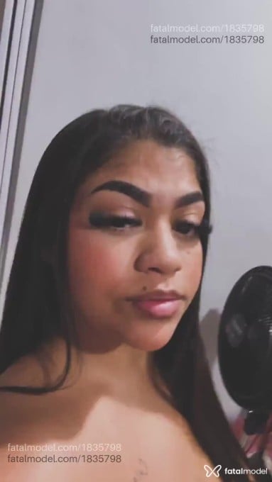 Acompanhante mulher com cabelo castanho de olhos castanhos em São Mateus Acompanhante mulher com cabelo castanho de olhos castanhos em São Mateus - Nataly Dias