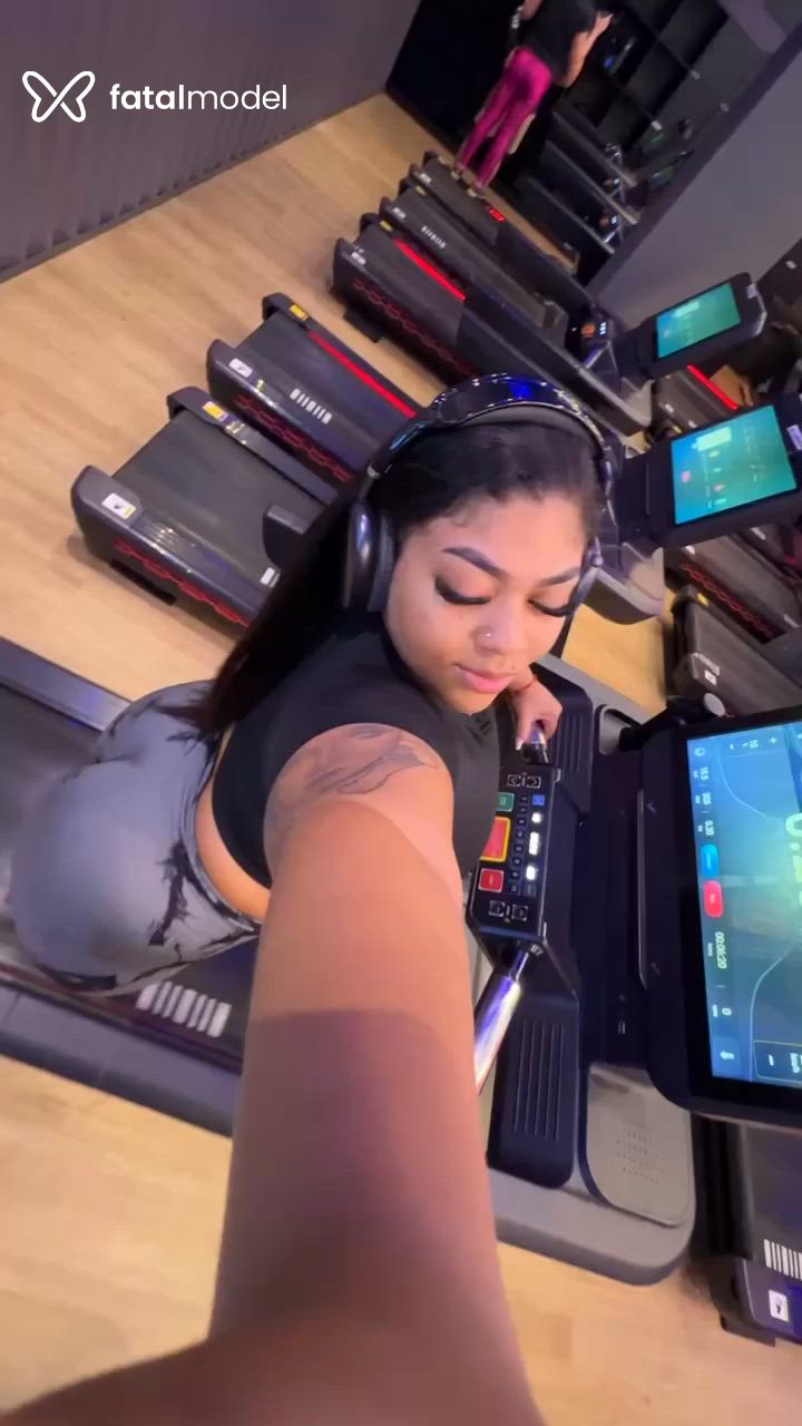 Acompanhante mulher com cabelo castanho de olhos castanhos - Nataly Dias
