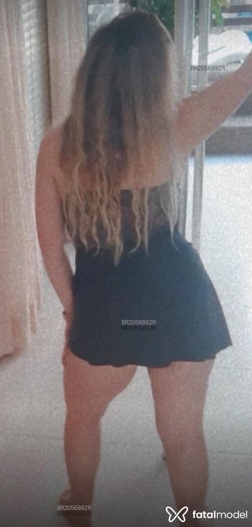 Acompanhante mulher loira (o) de olhos castanhos em Tijucas - Monicky