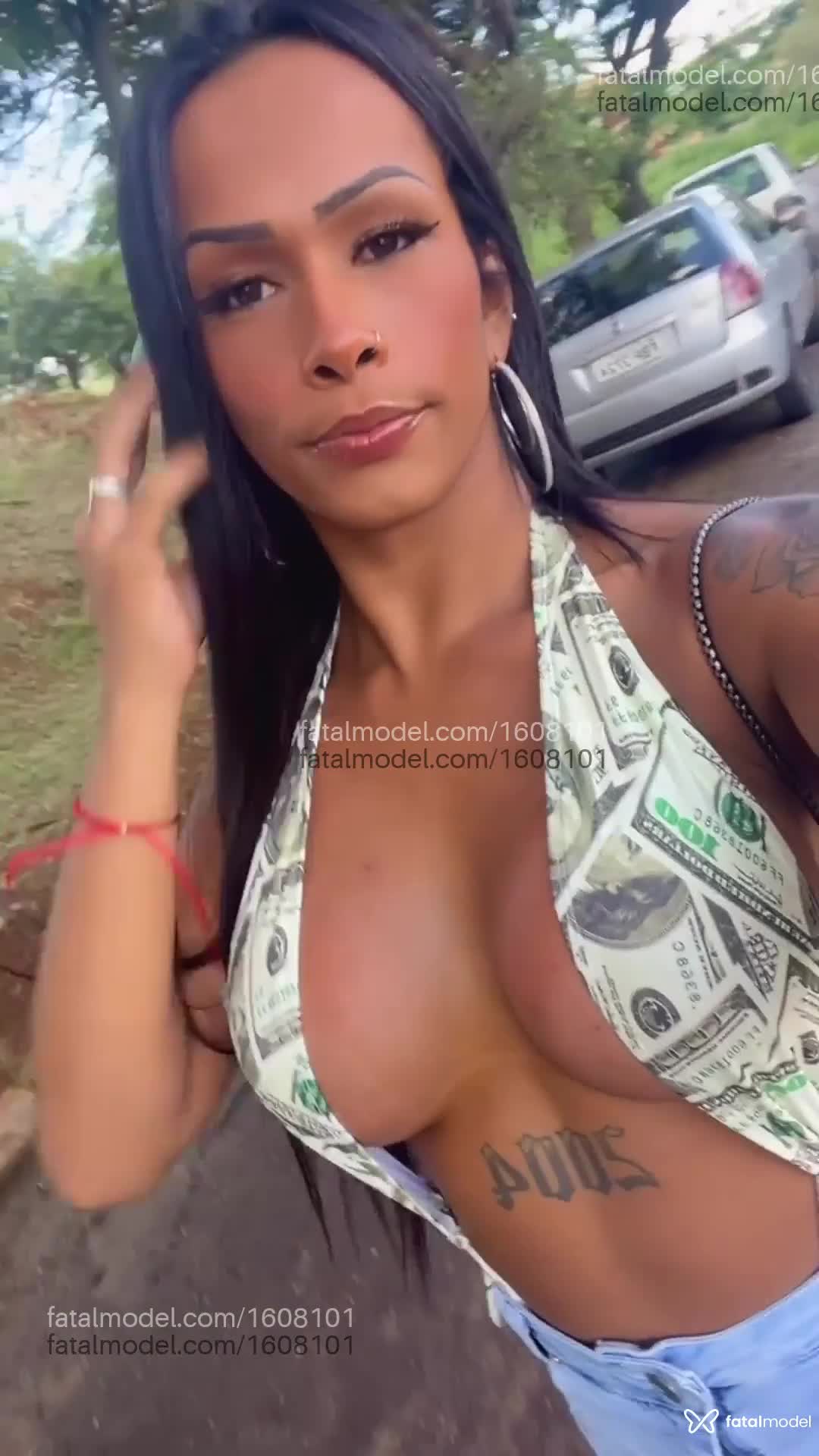 Acompanhante mulher trans morena (o) de olhos castanhos em São Sebastião do Paraíso - Brenda