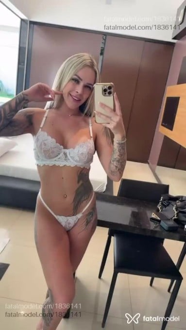 Acompanhante mulher loira (o) de olhos azuis em Londrina - Priscila