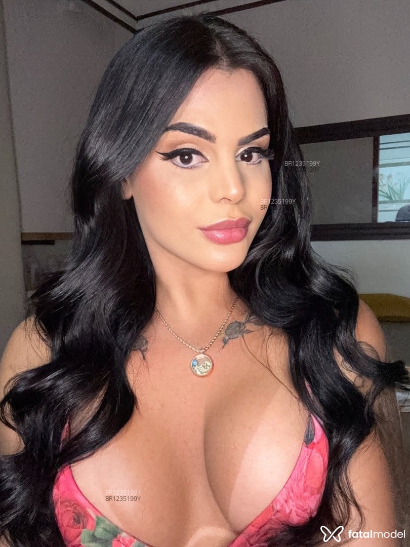 Acompanhante mulher trans morena (o) de olhos castanhos em Rio de Janeiro - Julia Gllock