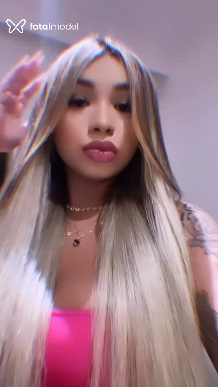 Acompanhante mulher com cabelo castanho de olhos castanhos - Estrela