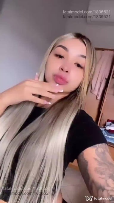 Acompanhante mulher com cabelo castanho de olhos castanhos em Teixeira de Freitas - Estrela