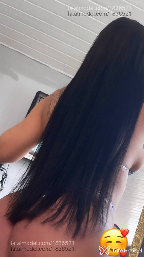 Acompanhante mulher com cabelo castanho de olhos castanhos - Estrela