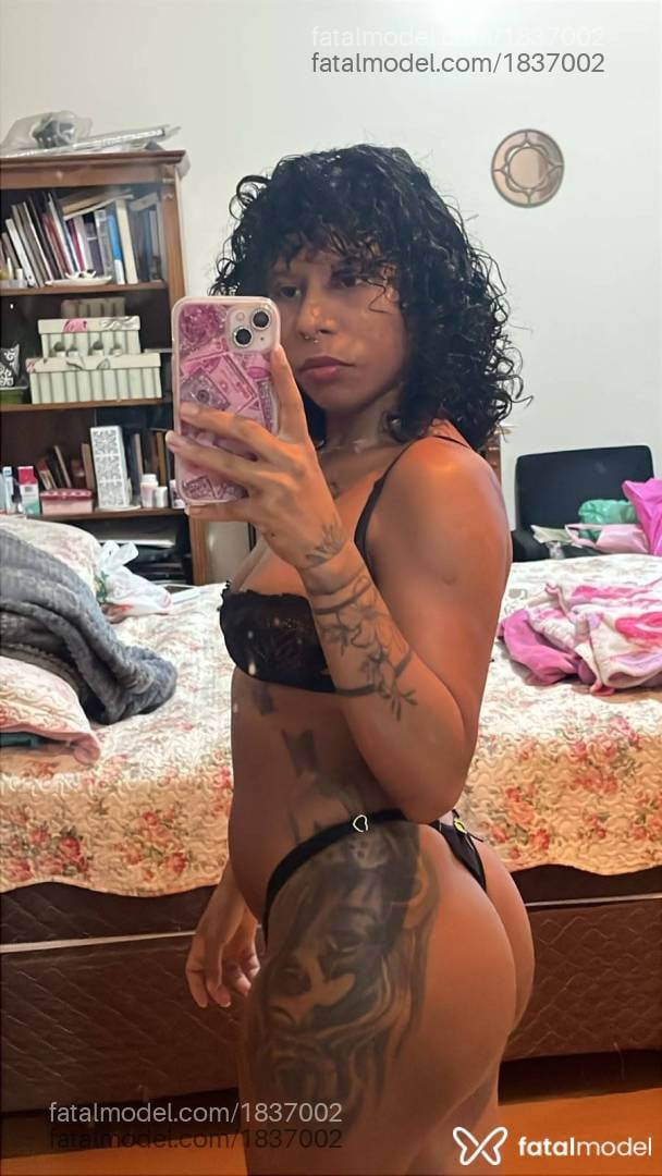 Acompanhante mulher morena (o) de olhos castanhos - Raquel