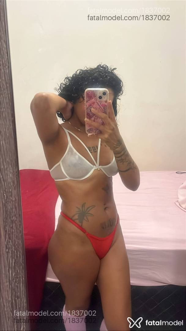 Acompanhante mulher morena (o) de olhos castanhos - Raquel