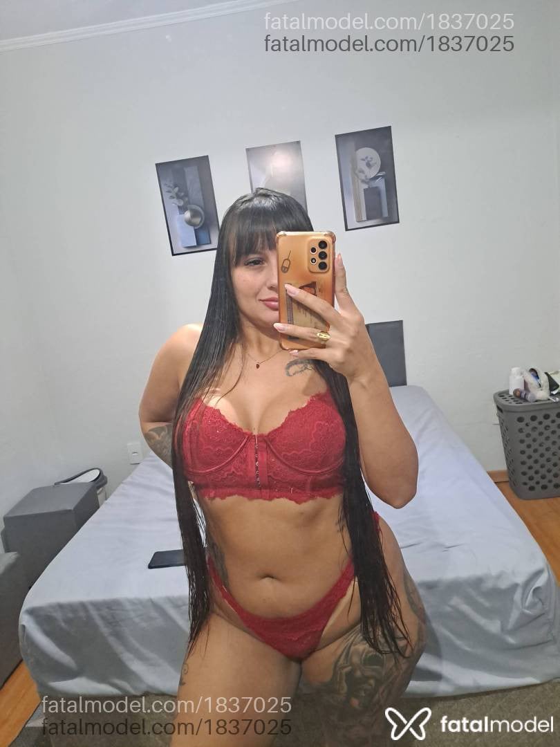 Acompanhante mulher com cabelo castanho de olhos castanhos em Itapira - Colombianita