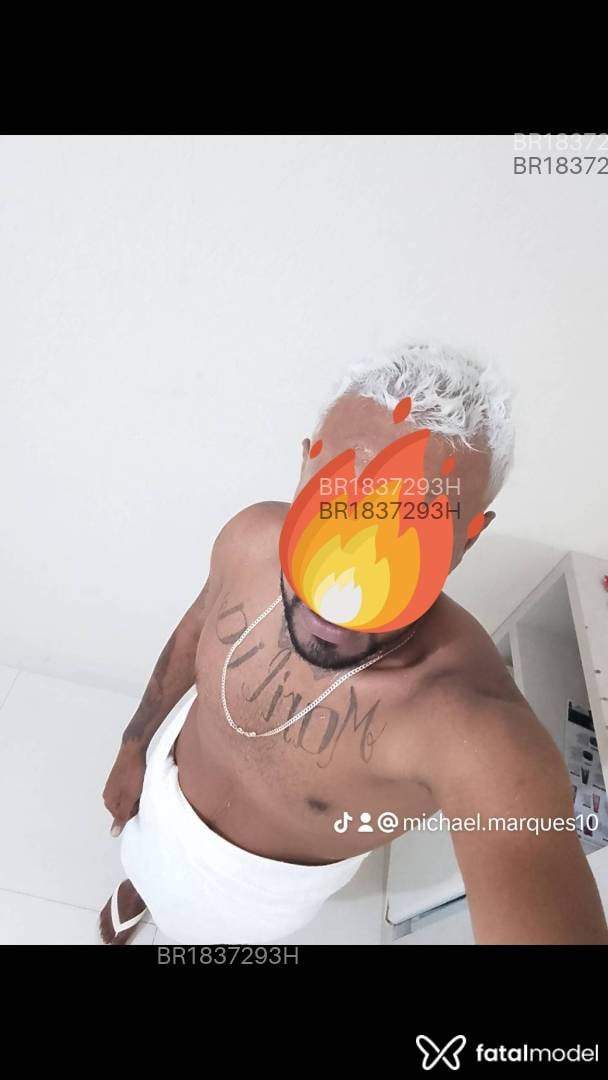 Acompanhante homem morena (o) de olhos pretos em Nova Serrana Acompanhante homem morena (o) de olhos pretos em Nova Serrana - Brayan sturzeneck