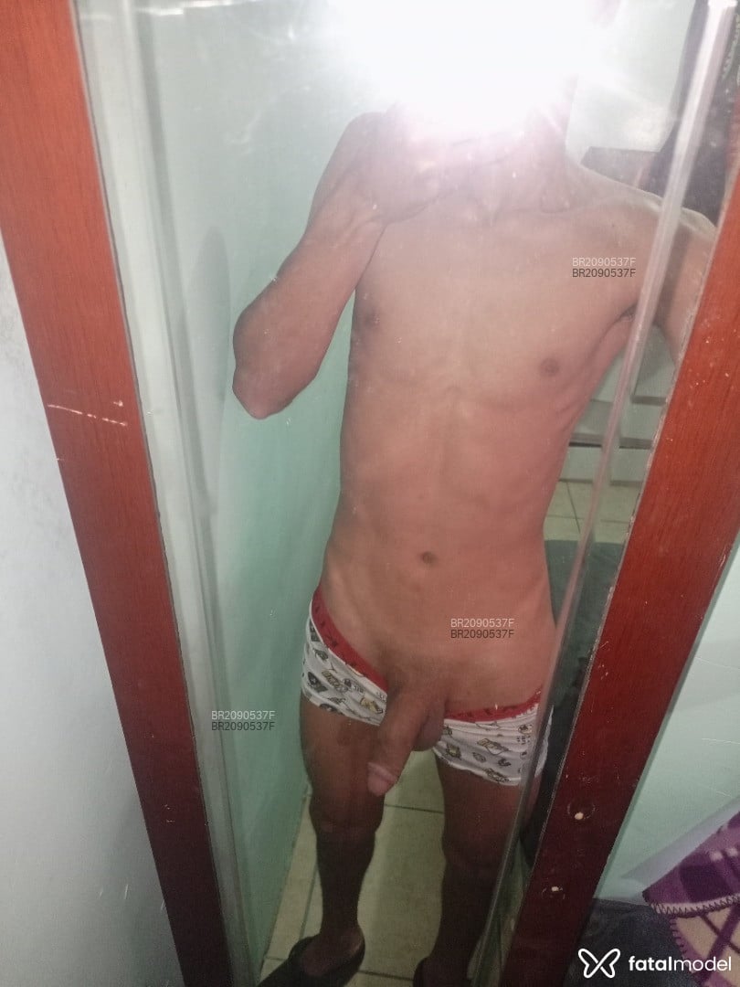 Acompanhante homem morena (o) de olhos pretos em Curitiba Acompanhante homem morena (o) de olhos pretos em Curitiba - Novinsfd