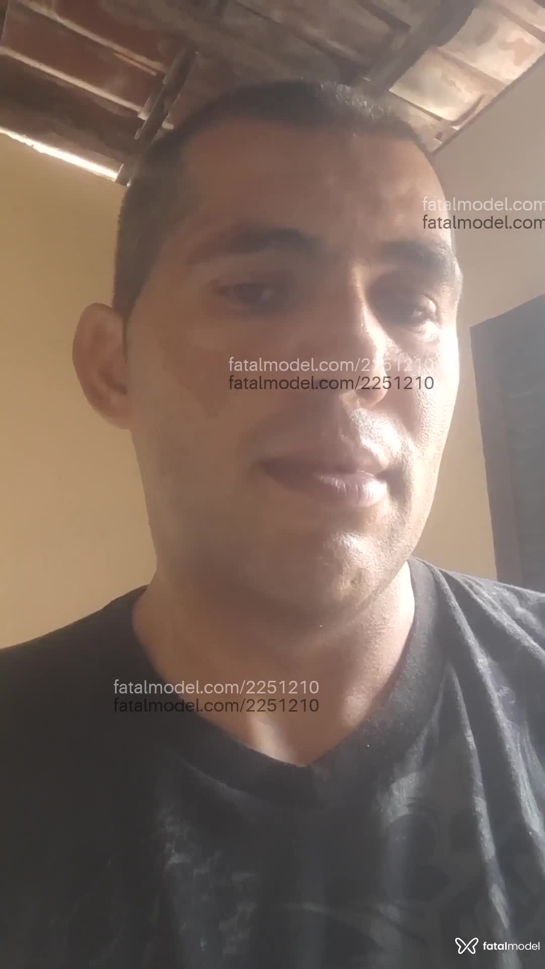 Acompanhante homem morena (o) de olhos mel em Virtual - Rodrigo Targino