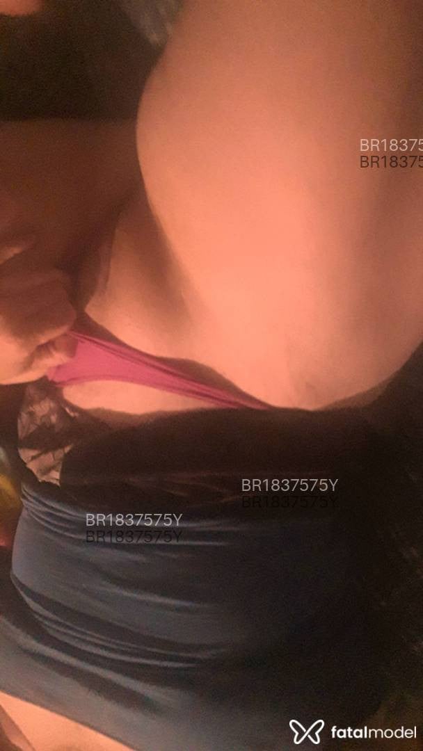 Acompanhante mulher ruiva (o) de olhos azuis em Balneário Pinhal Acompanhante mulher ruiva (o) de olhos azuis em Balneário Pinhal - TatiGata