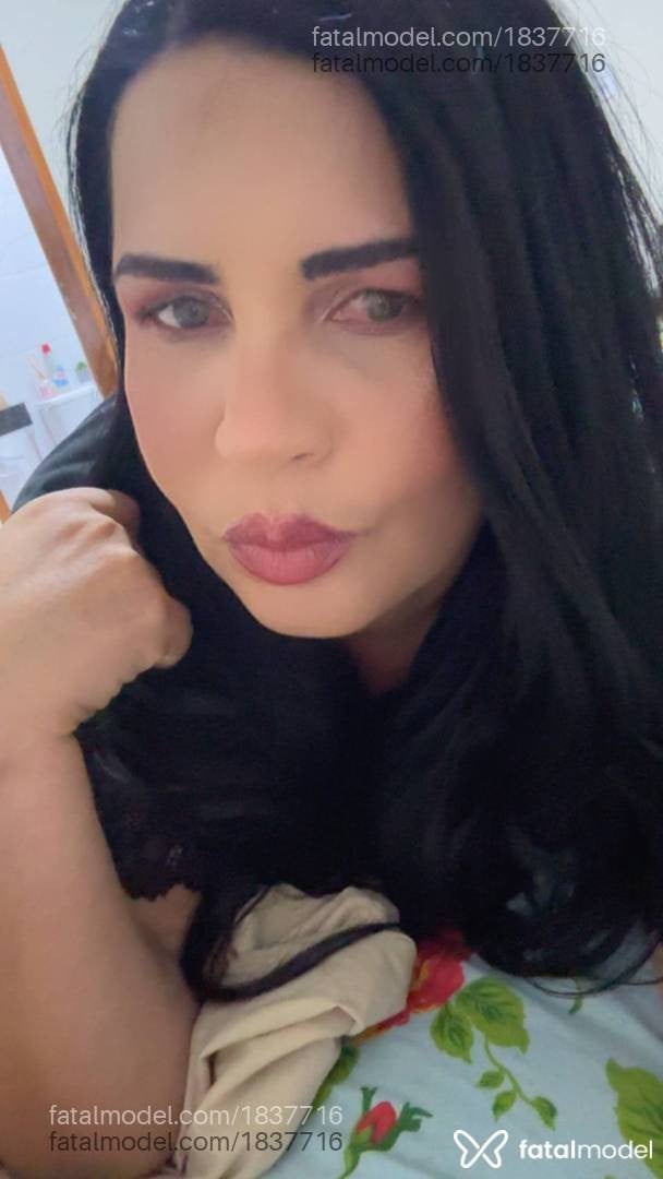 Acompanhante mulher morena (o) de olhos verdes - Larissa Bittencour