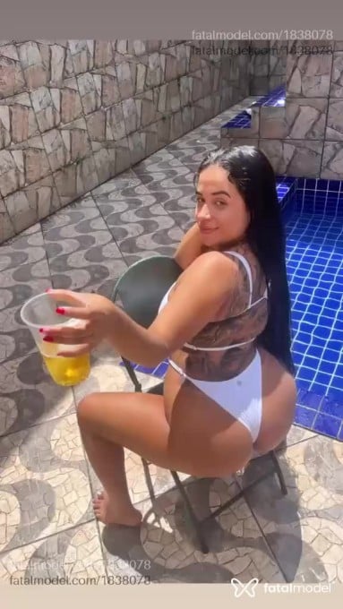 Acompanhante mulher morena (o) de olhos castanhos em Nova Venécia - Carol
