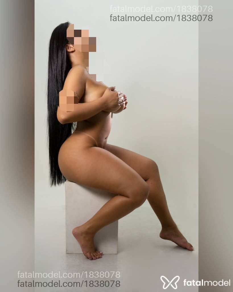 Acompanhante mulher morena (o) de olhos castanhos - Carol