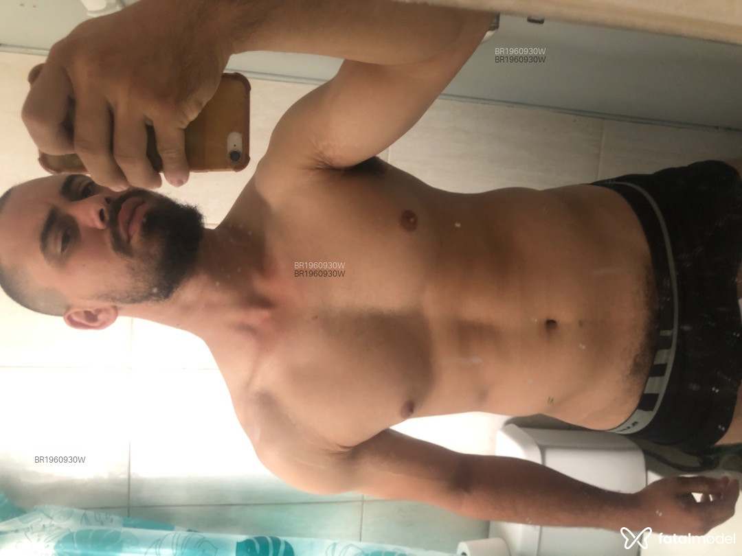 Acompanhante homem com cabelo castanho de olhos castanhos em São Paulo - Kaall