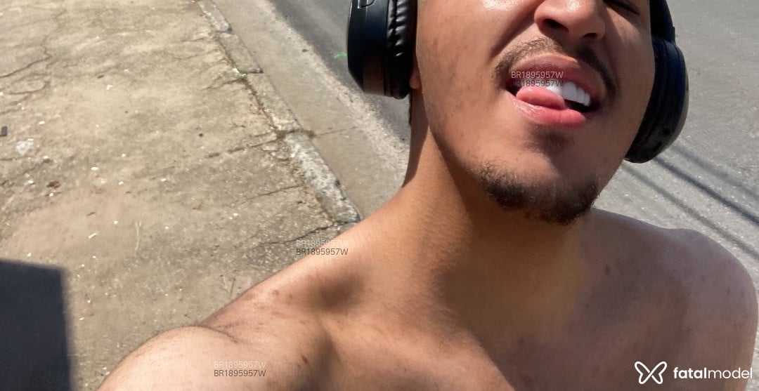 Acompanhante homem com cabelo castanho de olhos castanhos em São Paulo - Rodrigo
