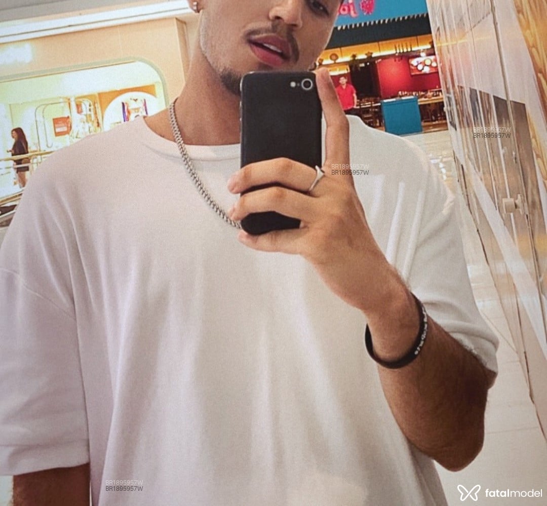 Acompanhante homem com cabelo castanho de olhos castanhos em São Paulo - Rodrigo