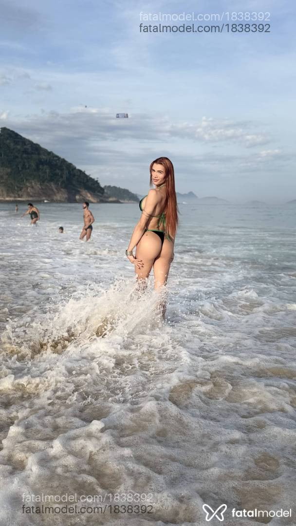 Acompanhante mulher trans ruiva (o) de olhos castanhos em Joinville - Yennefer Blossoms