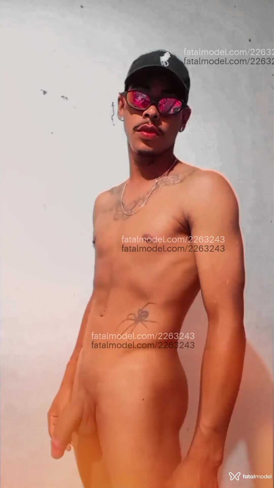 Acompanhante homem morena (o) de olhos castanhos em Nova Santa Rita Acompanhante homem morena (o) de olhos castanhos em Nova Santa Rita - Leandro Ribeiro