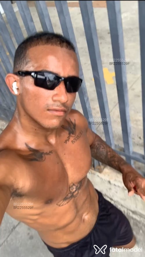 Acompanhante homem morena (o) de olhos pretos em Rio de Janeiro Acompanhante homem morena (o) de olhos pretos em Rio de Janeiro - Gabriel Bastos