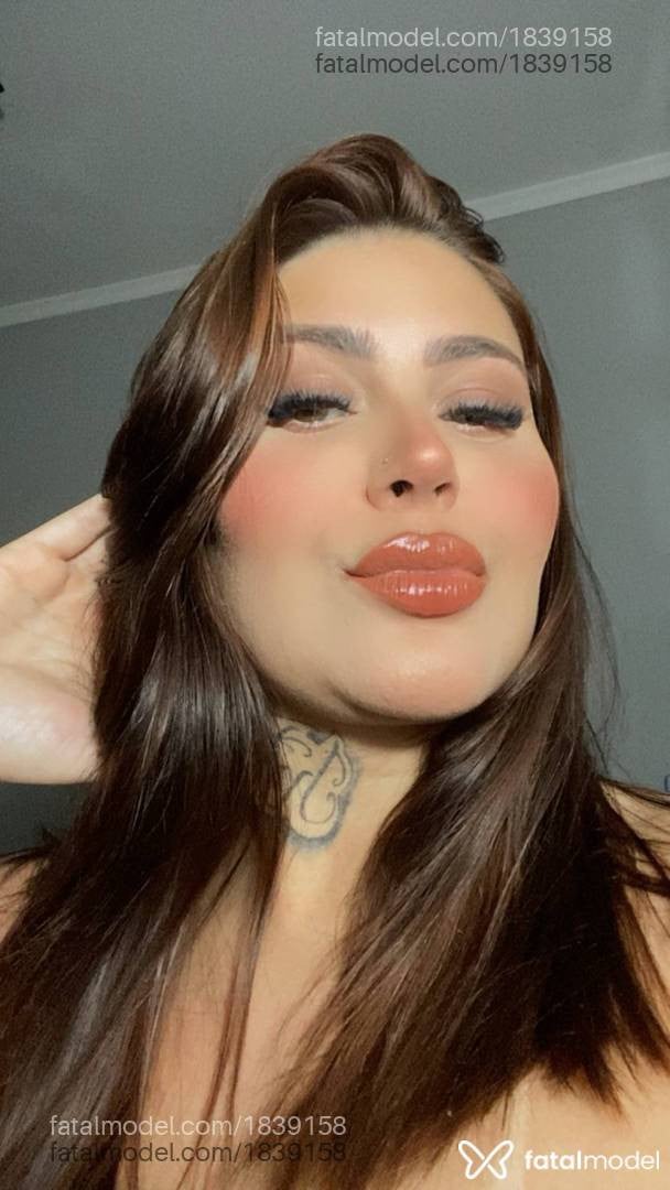 Acompanhante mulher com cabelo castanho de olhos castanhos em Ribeirão Preto - Lara Duarte