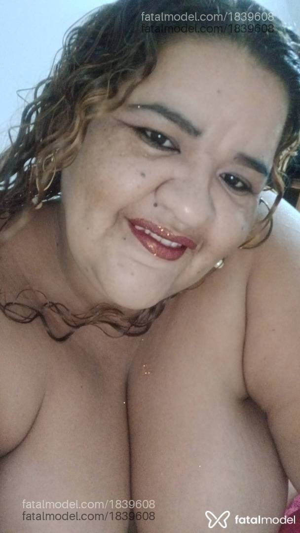 Acompanhante mulher com cabelo castanho de olhos castanhos em Jales - Débora