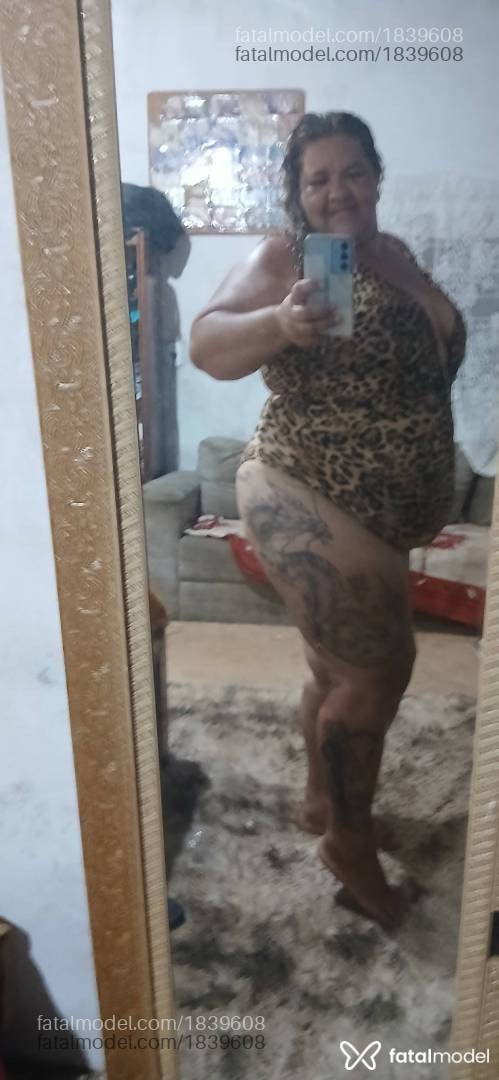 Acompanhante mulher com cabelo castanho de olhos castanhos em Jales - Débora