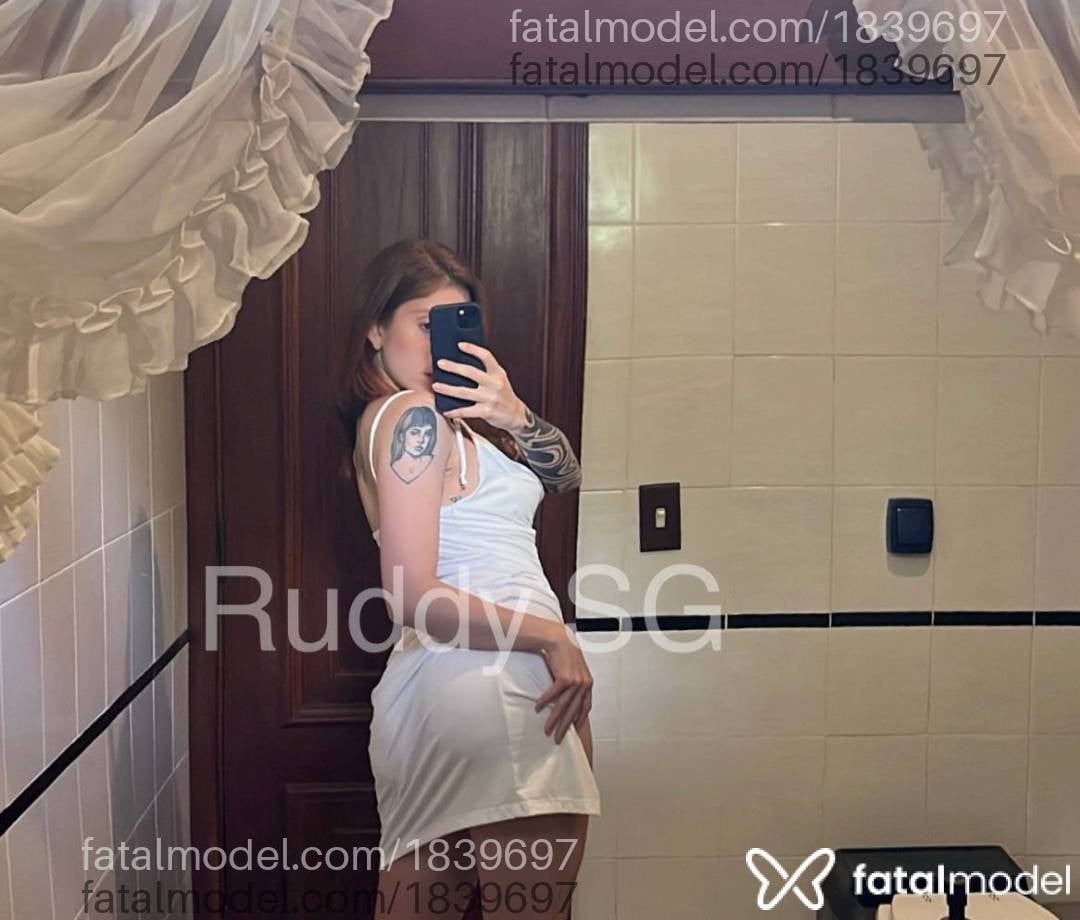 Acompanhante mulher ruiva (o) de olhos castanhos em Virtual - Ruddy