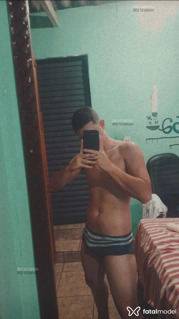 Acompanhante homem morena (o) de olhos castanhos em Virtual - Raelzinho