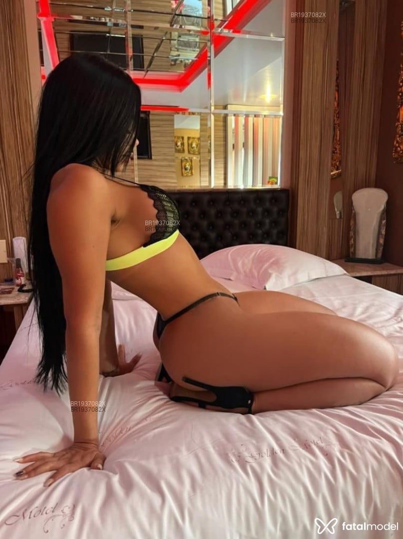 Acompanhante mulher morena (o) de olhos pretos em Florianópolis - Bianca Demétrio