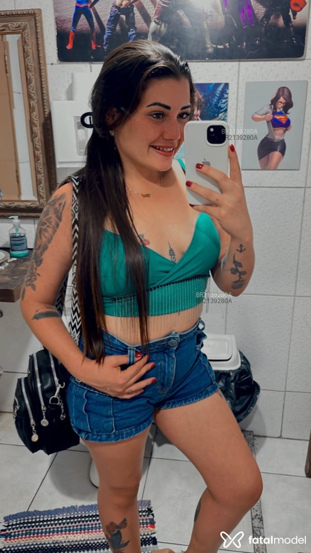 Acompanhante mulher com cabelo castanho de olhos castanhos - Ana Clara