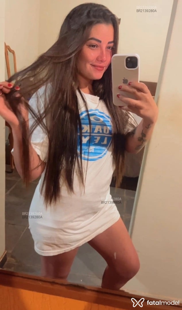 Acompanhante mulher com cabelo castanho de olhos castanhos - Ana Clara