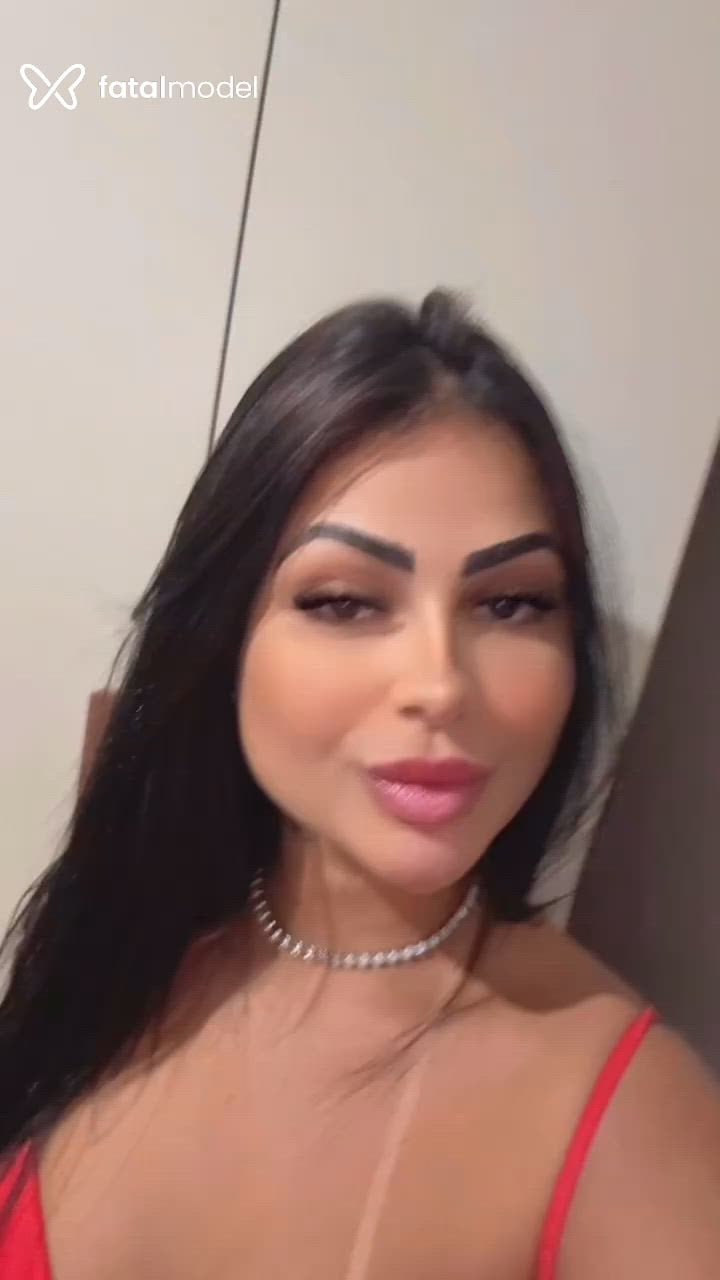 Acompanhante mulher com cabelo castanho de olhos castanhos - Zoe